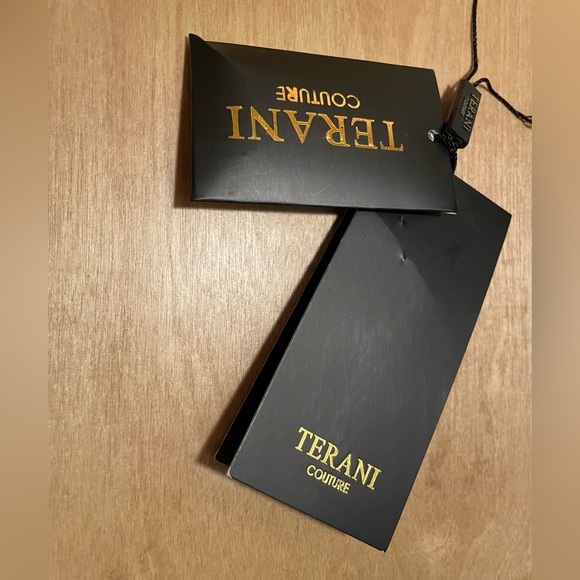 Evening Gown/Ball Gown/Pageant Gown/Prom/Mother of the Bride/Mother of the Groom - Picture 9 of 15